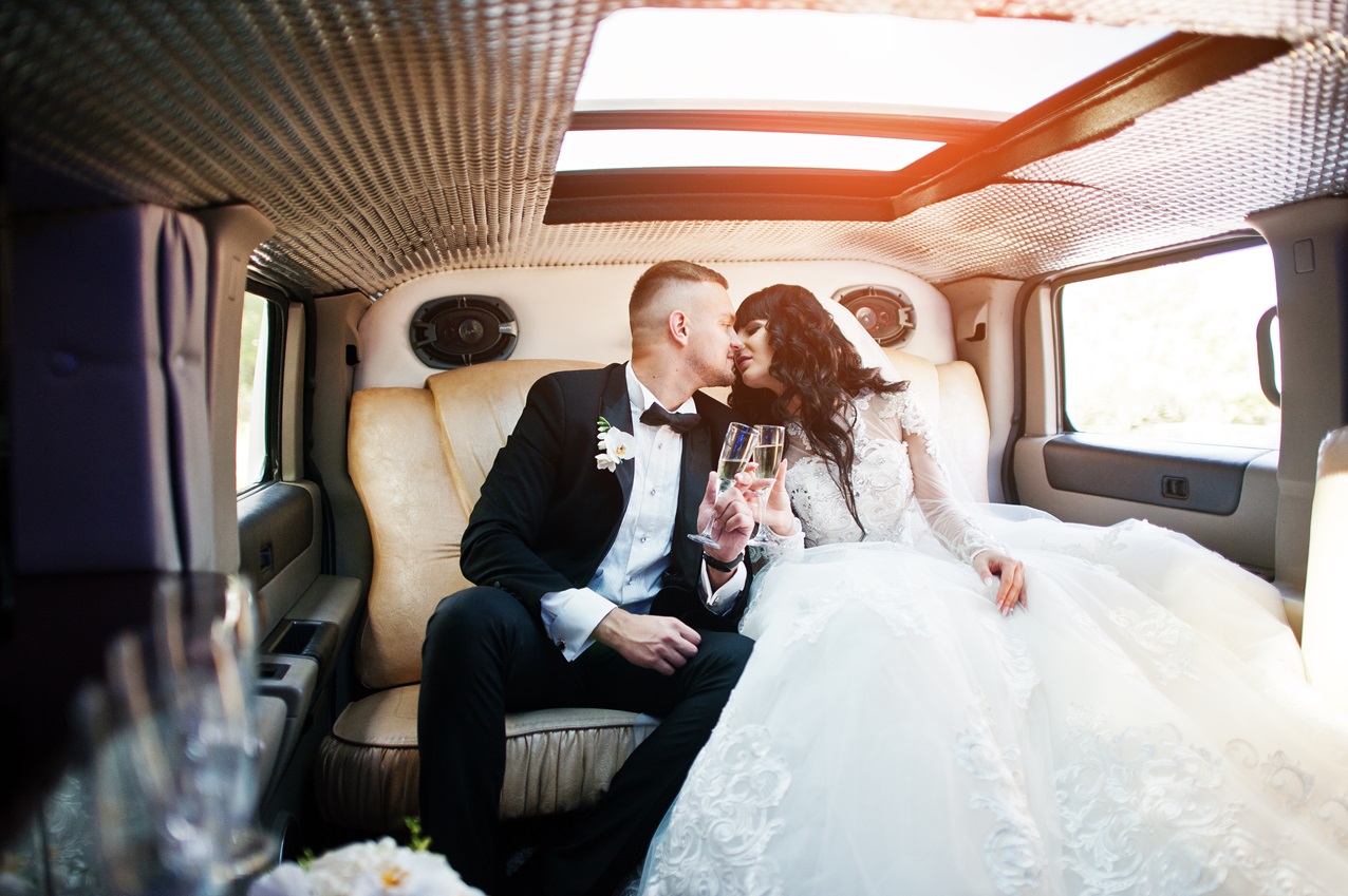 The Ultimate Guide to Picking the Perfect Wedding Limousine